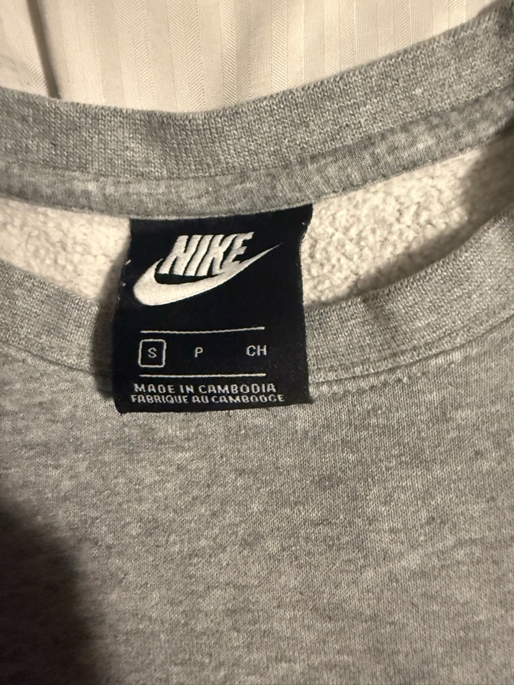 Nike Gray Crewneck Sweatshirt with 'Just Do It.' Logo - Picture 2 of 2